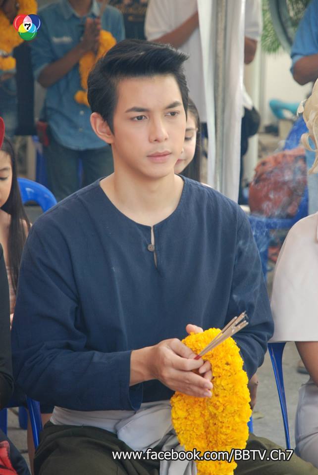 เวียร์+ปุ๊กลุ๊ค+ยุ้ย นำทีมนักเเสดงคับคั่งบวงสรวงละครโศกนาฏกรรมความรักชื่อดัง "เพื่อนเเพง"