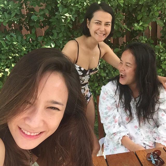 ไม่ว่าเเสงเเดดจะเเรงขนาดไหน "อั้ม" ก็ไม่กลัวเพราะ...