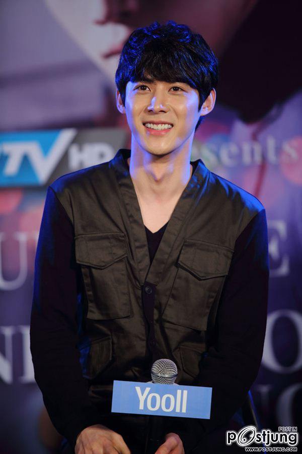 หนุ่มหล่อวง 5URPRISE สร้างเซอร์ไพรส์สมชื่อ กับงานแฟนมีทติ้งครั้งแรกในไทยแบบจัดเต็ม