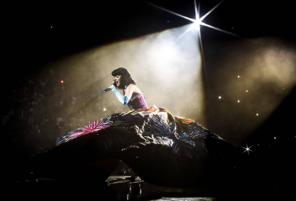 สุดยอดภาพบนเวทีคอนเสิร์ต ของ KATY PERRY