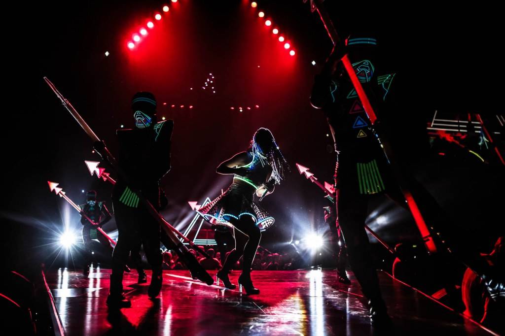 สุดยอดภาพบนเวทีคอนเสิร์ต ของ KATY PERRY