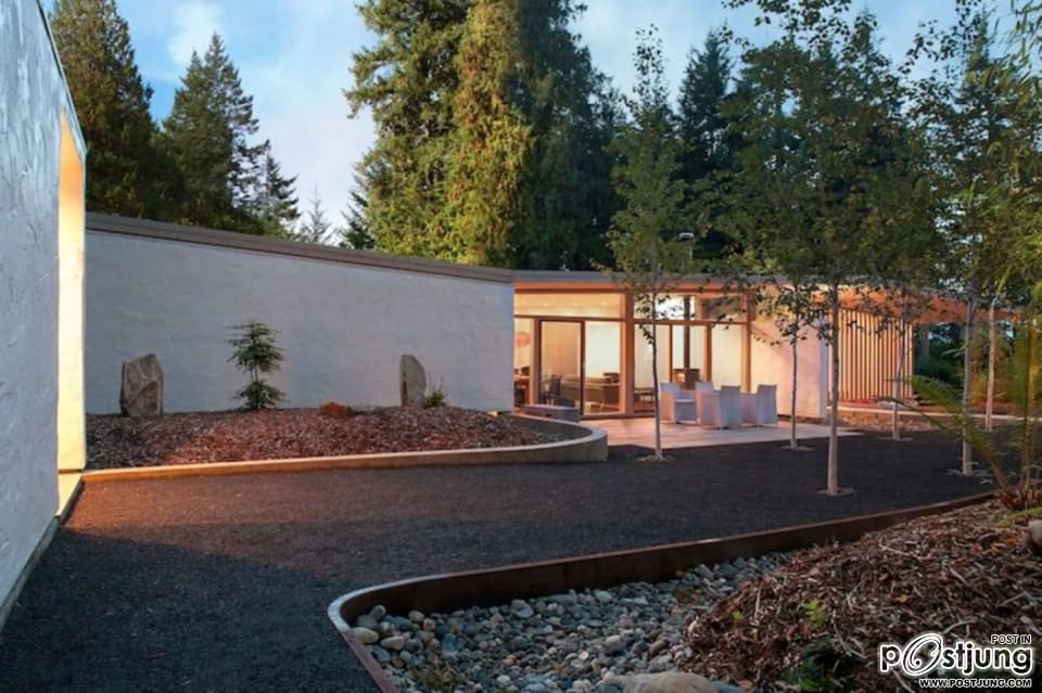 Brown Cabin by D&rsquo;arcy Jones Architecture