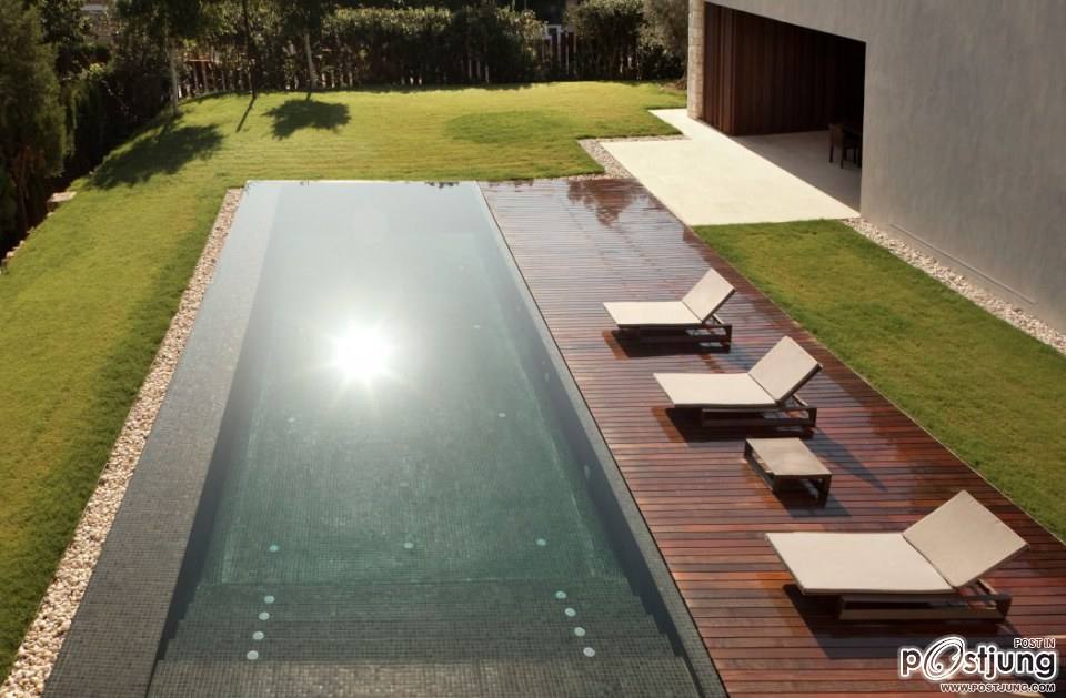 El Bosque House by Ramon Esteve Estudio
