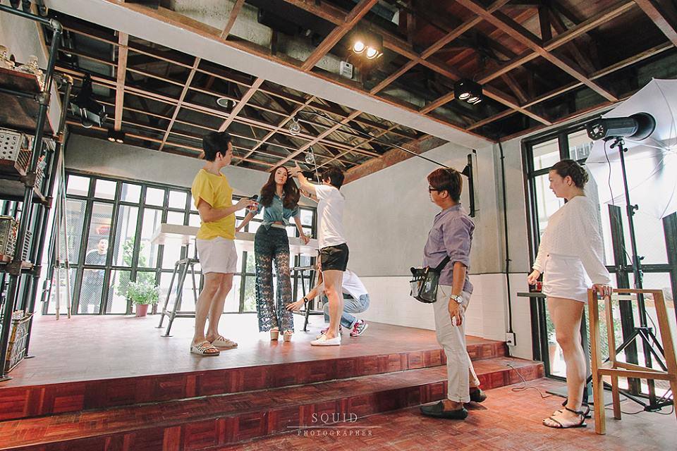 BEHIND "อั้ม-เป้" การถ่ายภาพโปสเตอร์ประกอบภาพยนตร์ Single Lady เพราะเคยมีแฟน!!