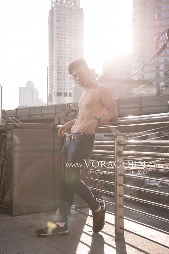 www.voragorn.com 2