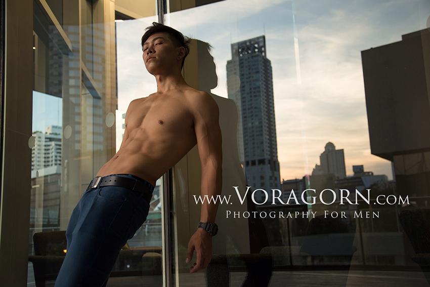 www.voragorn.com 2