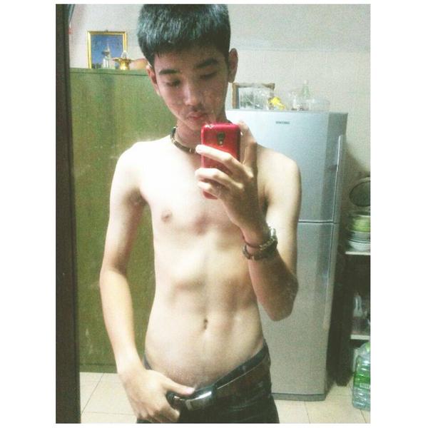 ของหวานรับตอนเที่ยง