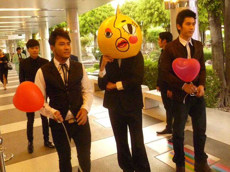 อีเจี๊ยบ บุกงานสุพรรณหงส์!!!