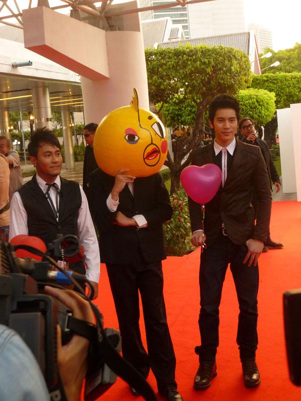 อีเจี๊ยบ บุกงานสุพรรณหงส์!!!