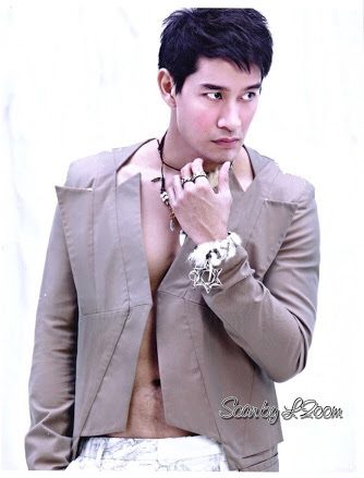 ป้อง ณวัฒน์