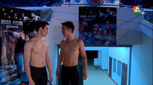 ปรัชญ์ ปรมิณ ถอดเสื้อโชว์