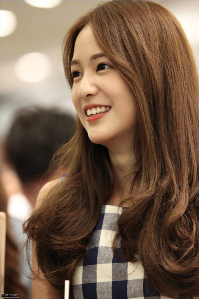 "พิมฐา" เน็ตไอดอลไทย สุดฮอตแห่งยุค