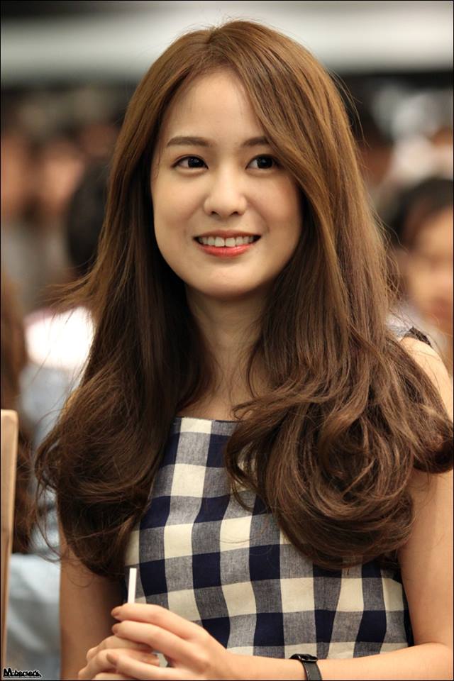 "พิมฐา" เน็ตไอดอลไทย สุดฮอตแห่งยุค