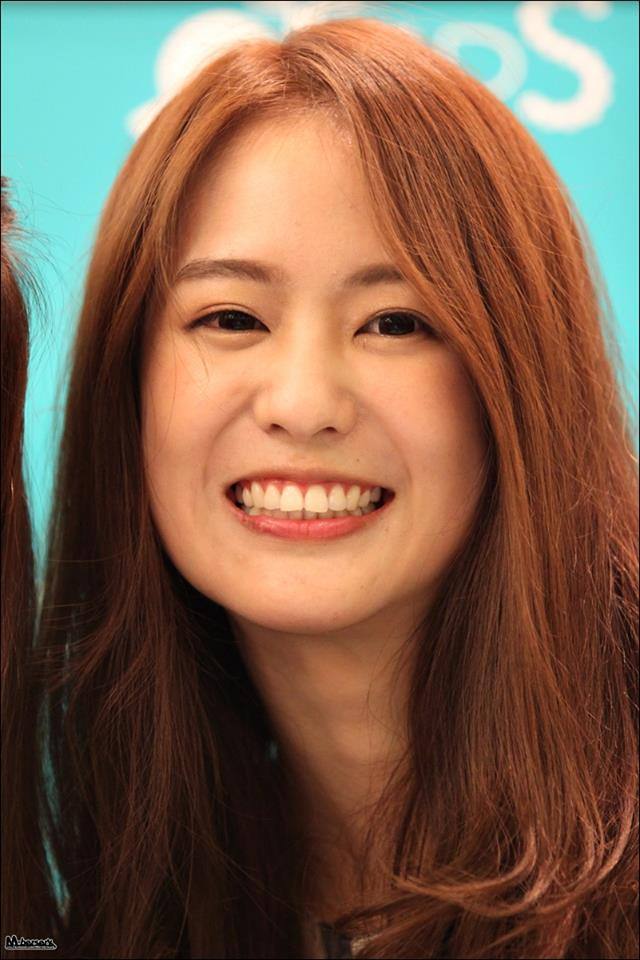 "พิมฐา" เน็ตไอดอลไทย สุดฮอตแห่งยุค
