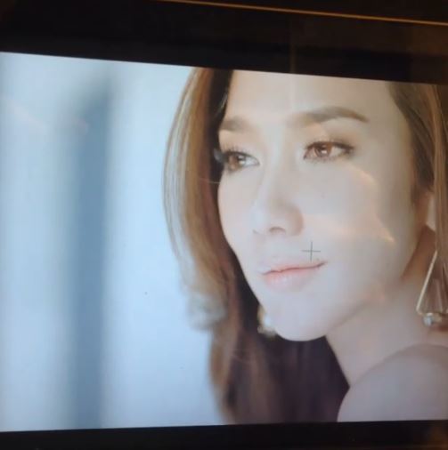 Behind the shooting "Aum Patchrapa" @Mistine Blue Locked Lofting Powder
