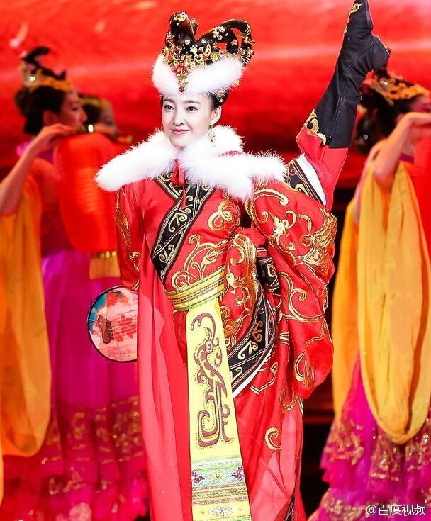 ฉินหลาน / หวังลี่คุน / ถงลี่หยา / หม่าซู กับการแสดงชุด《国色天香》Guo Se Tian Xiang 2015