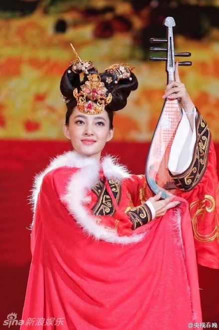 ฉินหลาน / หวังลี่คุน / ถงลี่หยา / หม่าซู กับการแสดงชุด《国色天香》Guo Se Tian Xiang 2015