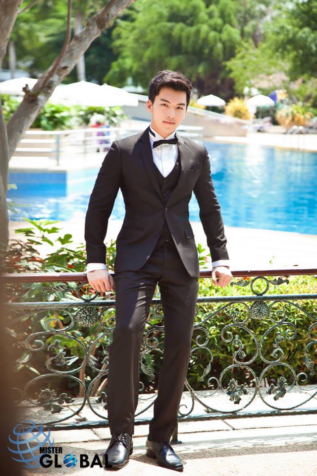 แสดงความยินดีกับ บูม-อภิวัชญ์ หนุ่มไทยคว้าที่ 3 เวที Mister Global 2015