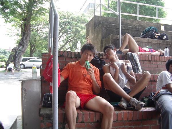 ฟินก่อนเที่ยง
