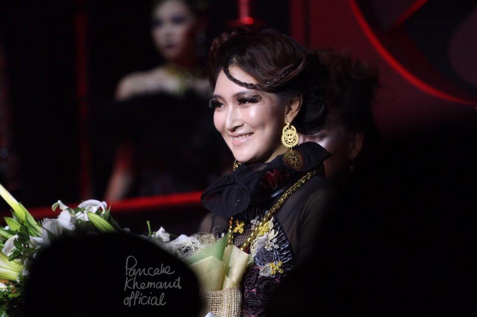 &lsquo;แพนเค้ก เขมนิจ&rsquo; ทวงบัลลังก์ซูเปอร์โมเดล ดีกรีนางเเบบโลก ในงาน Elle Fashion Week 2015