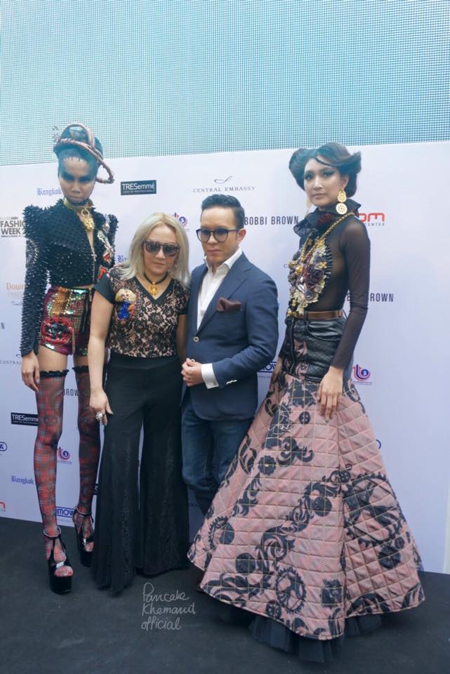 &lsquo;แพนเค้ก เขมนิจ&rsquo; ทวงบัลลังก์ซูเปอร์โมเดล ดีกรีนางเเบบโลก ในงาน Elle Fashion Week 2015