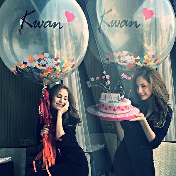 Happy birthday Kwan Usamanee ย้อนหลัง จากกองไม่สิ้นไร้ไฟสวาท