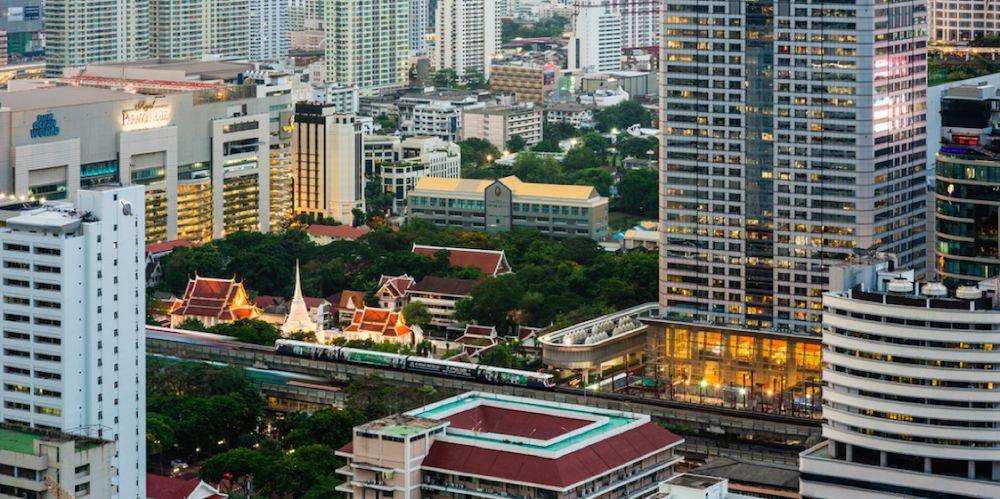''วัดปทุมวนาราม'' วัดกลางเมืองที่ตั้งอยู่ตรงกลาง2ห้างดัง สยามพารากอน และ ห้างเซ็นทรัลเวิลด์ ที่ดินวัดคงมูลค่ามหาศาล