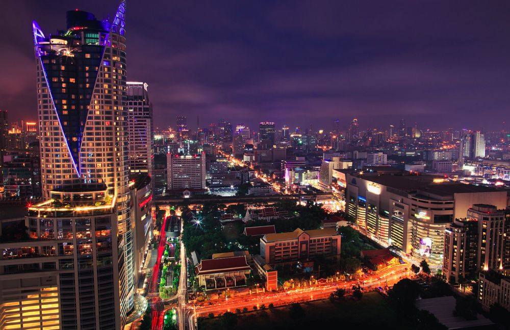 ''วัดปทุมวนาราม'' วัดกลางเมืองที่ตั้งอยู่ตรงกลาง2ห้างดัง สยามพารากอน และ ห้างเซ็นทรัลเวิลด์ ที่ดินวัดคงมูลค่ามหาศาล