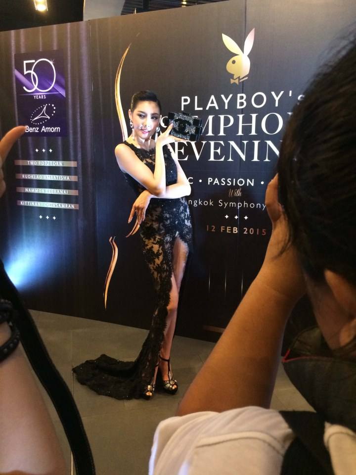 สาวhotที่สุดในเวลานี้ อั้มชิดซ้าย!
