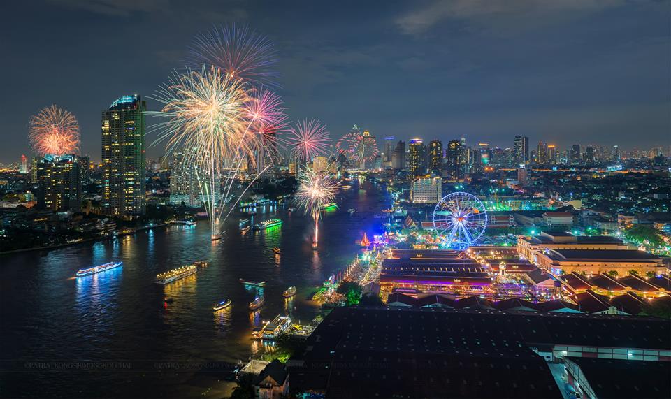 ชิงช้าสวรรค์ ที่สูงที่สุดในเมืองไทย ตั้งอยู่ริมแม่น้ำเจ้าพระยา