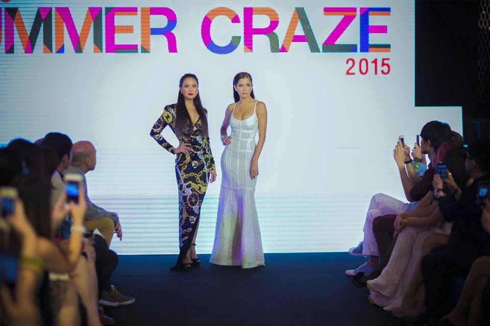 แซ่บ!! "เจนี่" VS "ปูไปรยา" ควงคู่กันมาเดินฟินาเล่ ในงาน "ZEN Summer Craze 2015"