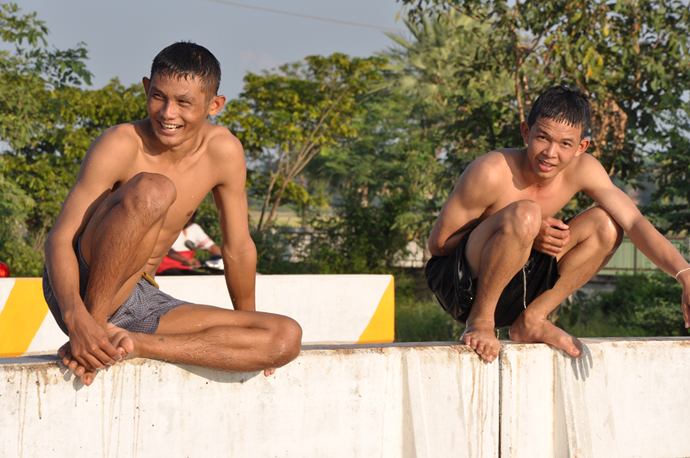 ร้อนจัง...เล่นน้ำกันมั้ย