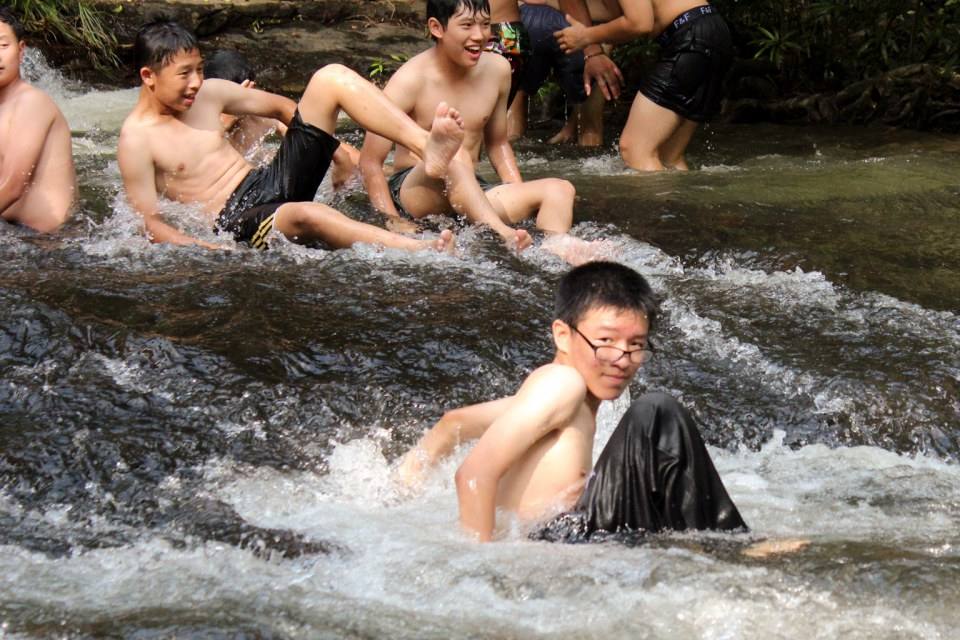 ร้อนจัง...เล่นน้ำกันมั้ย