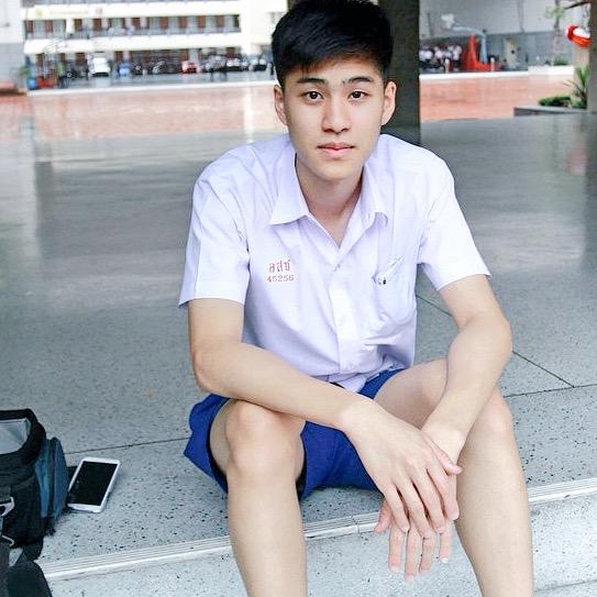 ขนมสักชิ้นไหม