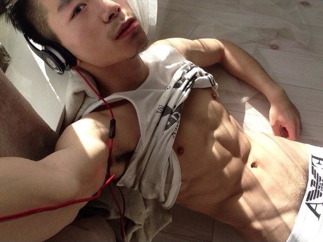 ขนมสักชิ้นไหม