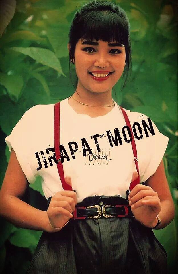 ราชินีลูกทุ่ง พุ่มพวง ดวงจันทร์