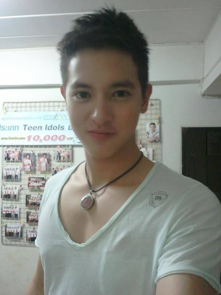 เจมส์ จิรายุ วัยละอ่อน