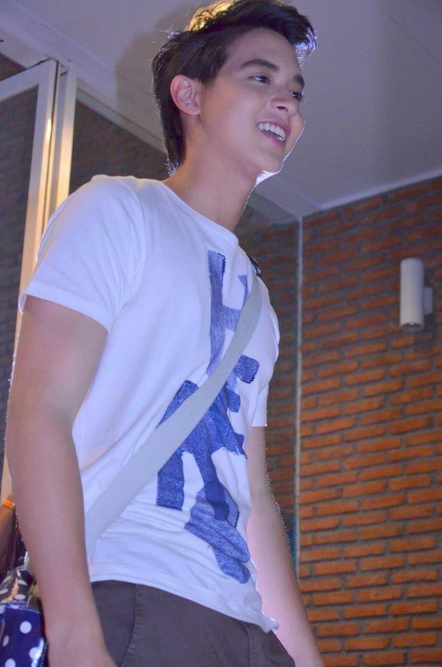 เจมส์ จิรายุ วัยละอ่อน
