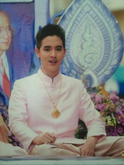 เจมส์ จิรายุ วัยละอ่อน