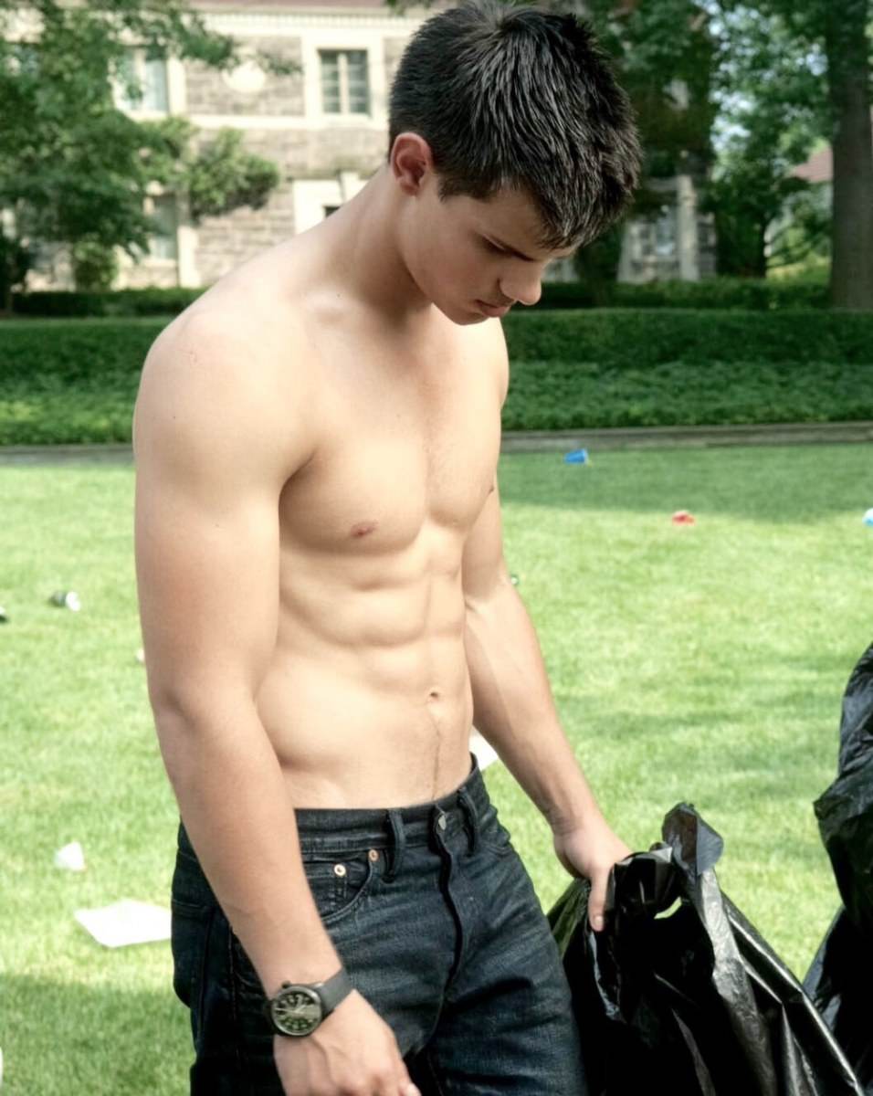 Taylor Lautnet in Abduction