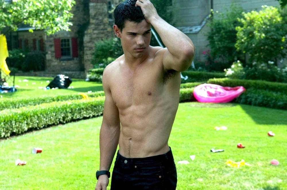 Taylor Lautnet in Abduction