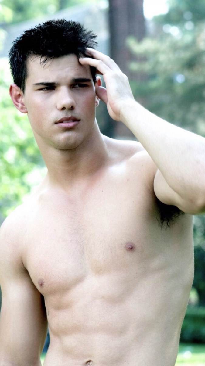 Taylor Lautnet in Abduction