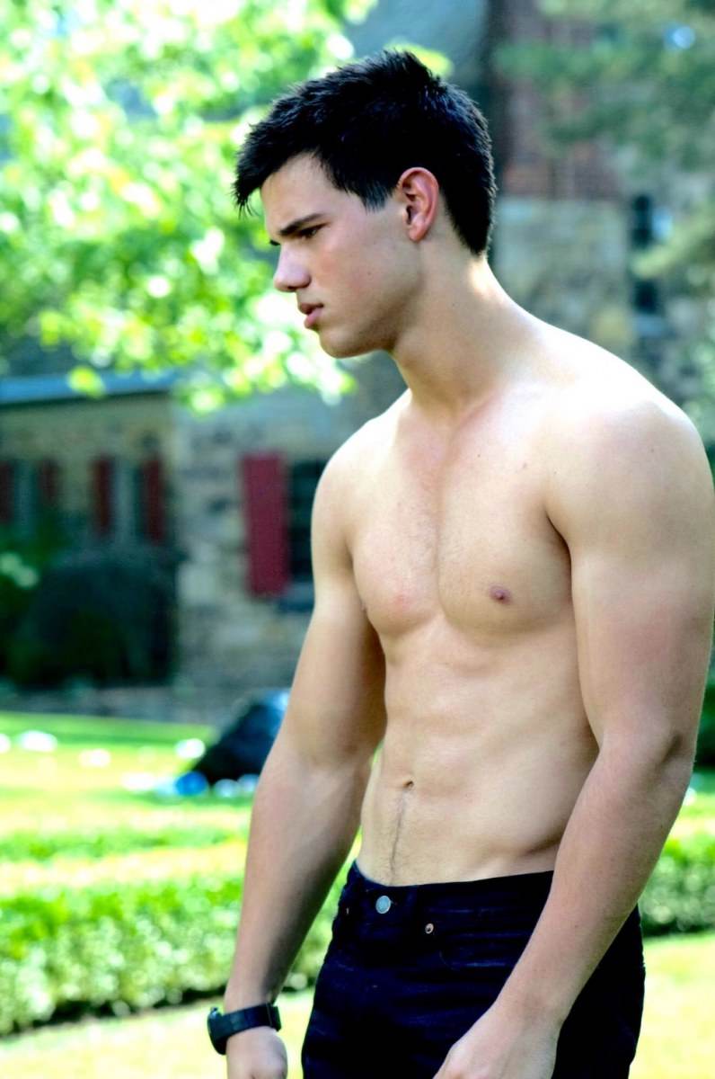 Taylor Lautnet in Abduction