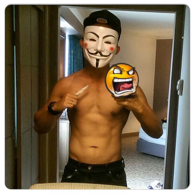หุ่นของพ่อหนุ่มน้อยยย อิอิ