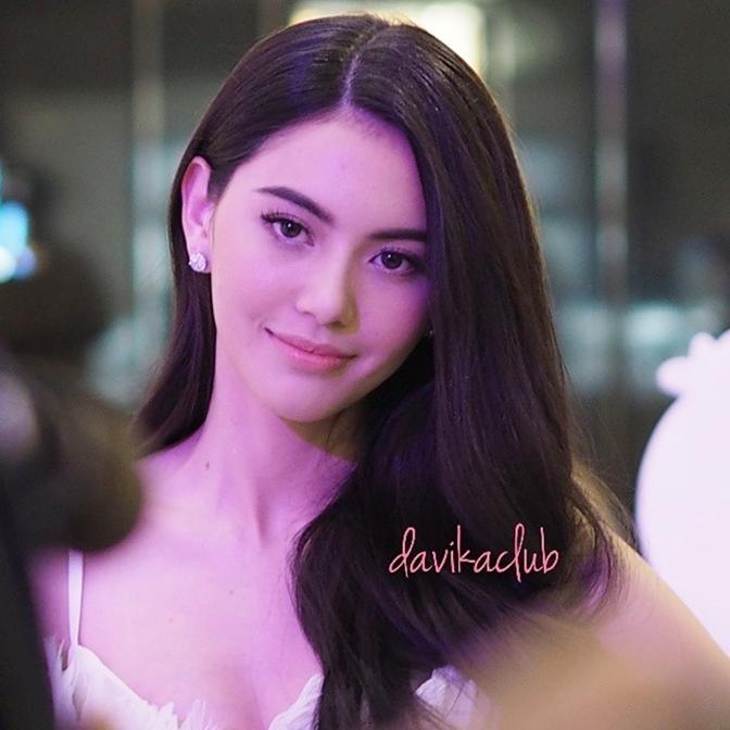 "ใหม่ ดาวิกา โฮร์เน่" ขาวสวยใสออร่า พรีเซ็นเตอร์ผลิตภัณฑ์ Levif @Central World