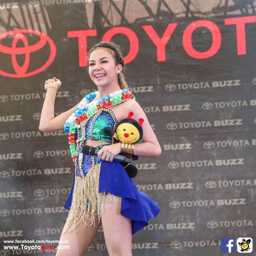 จ๊ะอาร์สยามที่โตโยต้าบัสส์