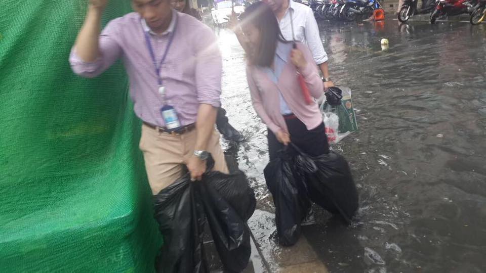 ฝนถล่มกรุงวันที่24มีนาคม2558