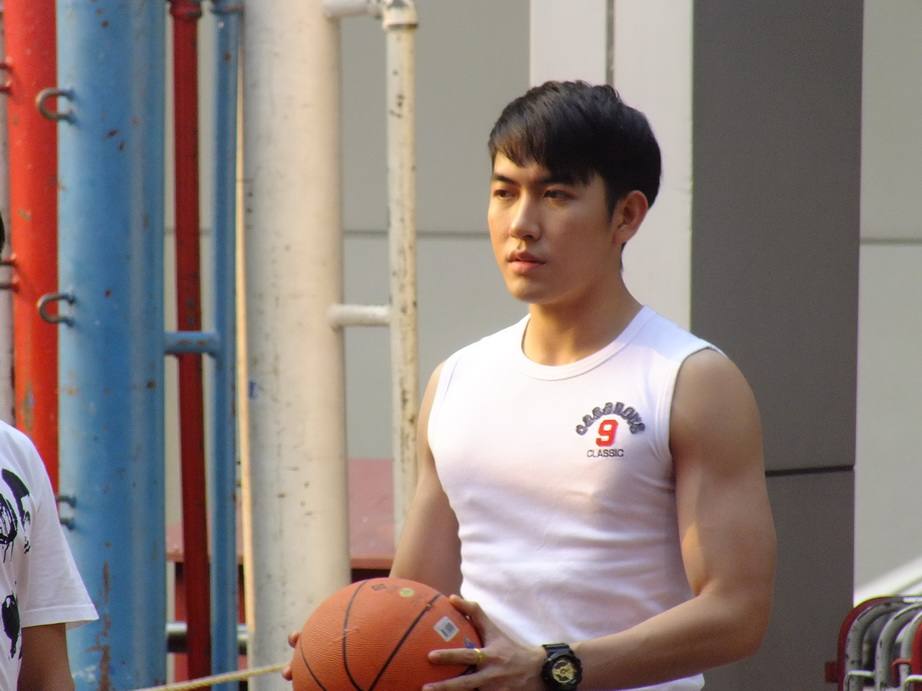 งานสนามกีฬาข้าง mbk 27-03-58 สุดท้ายแล้วนะไปเที่ยวกัน