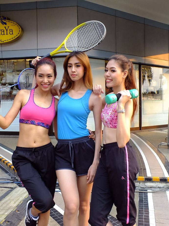 งานสนามกีฬาข้าง mbk 27-03-58 สุดท้ายแล้วนะไปเที่ยวกัน