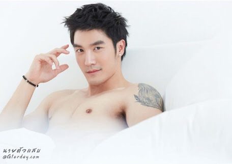 ตั้ม อดุล เจริญรัศมีเกียรติ